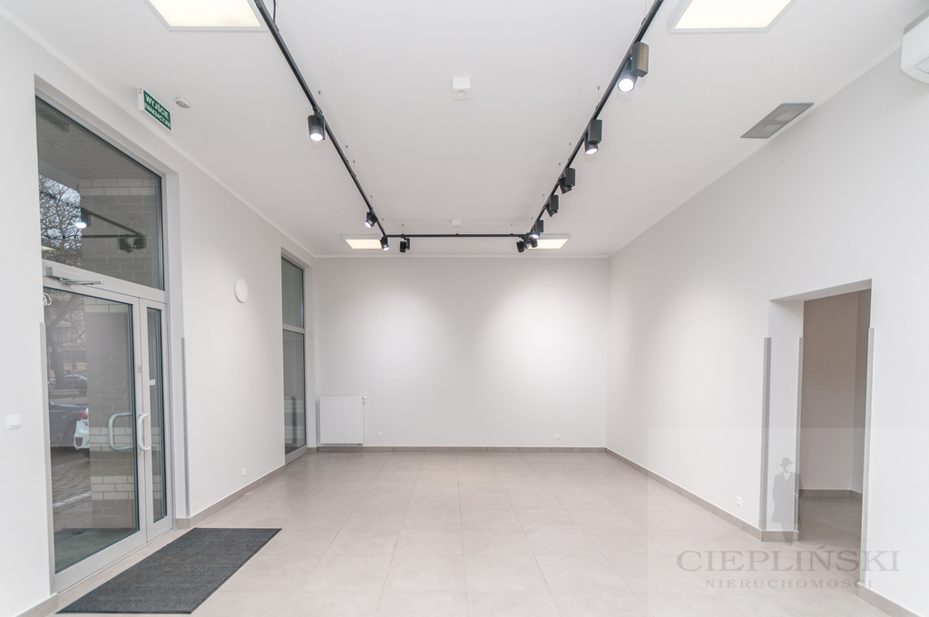 DUŻY LOKAL 100 METRÓW OD CH KASKADA (3)