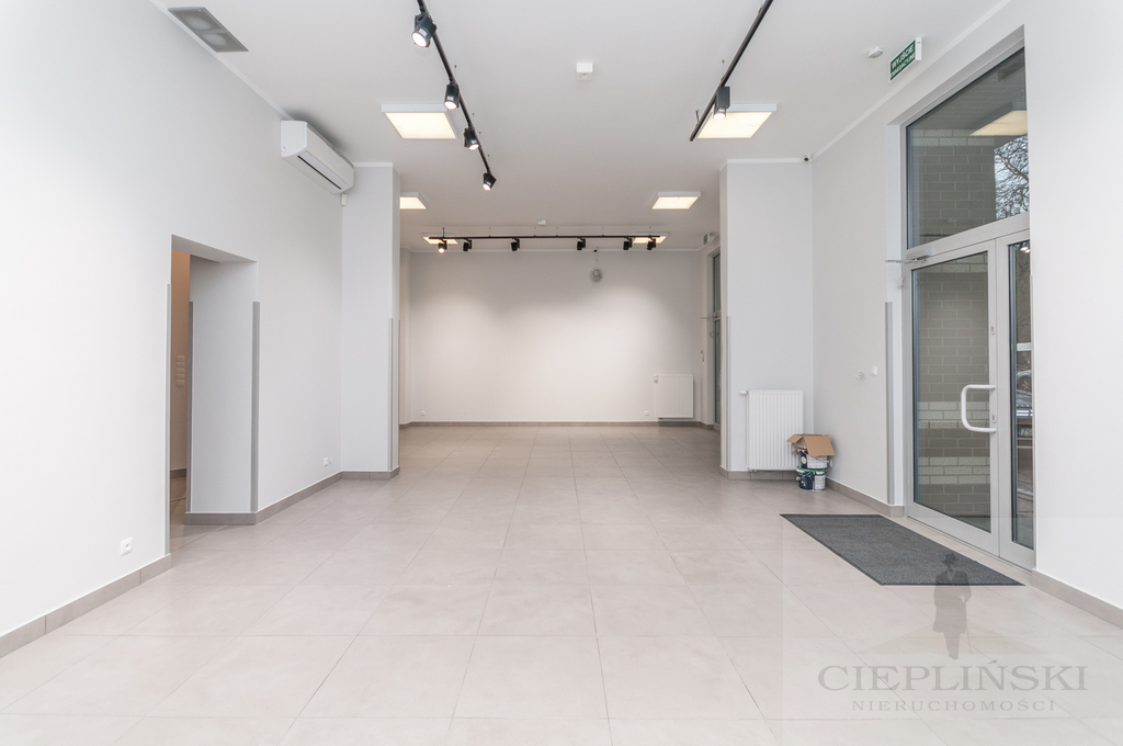 DUŻY LOKAL 100 METRÓW OD CH KASKADA (24)