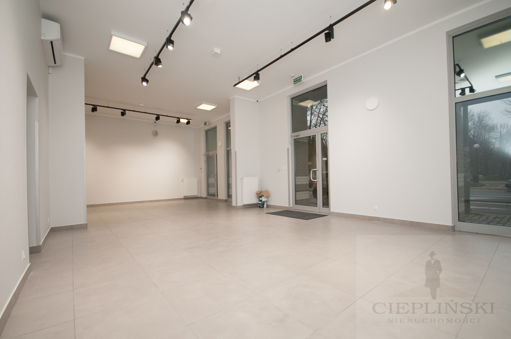 DUŻY LOKAL 100 METRÓW OD CH KASKADA (25)