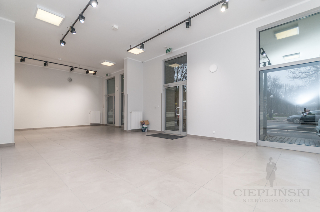 DUŻY LOKAL 100 METRÓW OD CH KASKADA (27)