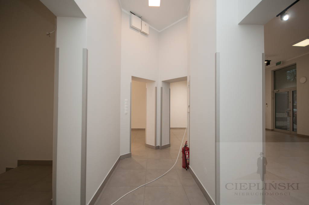 DUŻY LOKAL 100 METRÓW OD CH KASKADA (28)