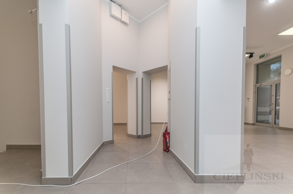 DUŻY LOKAL 100 METRÓW OD CH KASKADA (29)