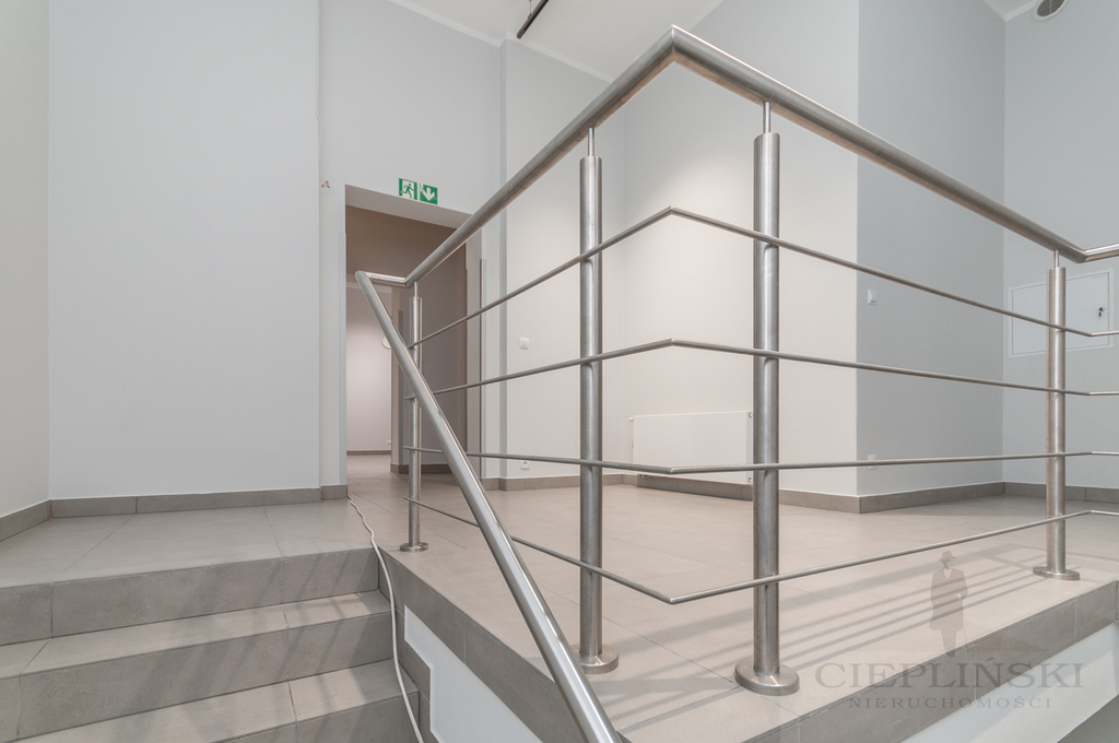 DUŻY LOKAL 100 METRÓW OD CH KASKADA (4)