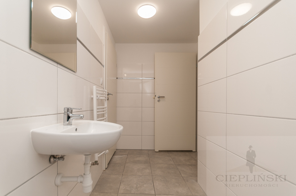 DUŻY LOKAL 100 METRÓW OD CH KASKADA (5)