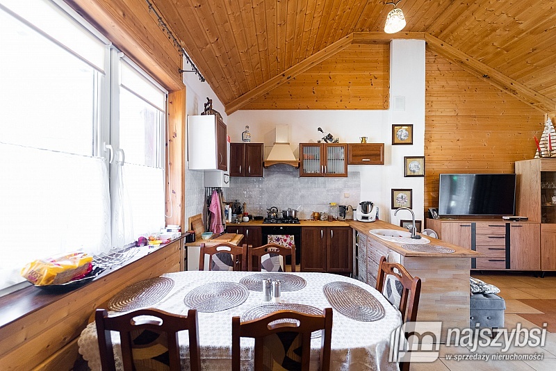 LIPIANY - PRZEPIĘKNY DREWNIANY DOM NAD JEZIOREM (14)