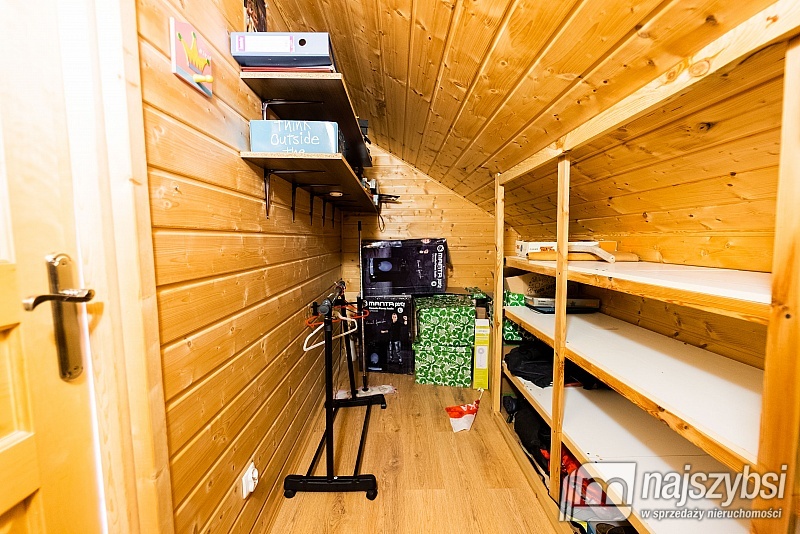 LIPIANY - PRZEPIĘKNY DREWNIANY DOM NAD JEZIOREM (18)