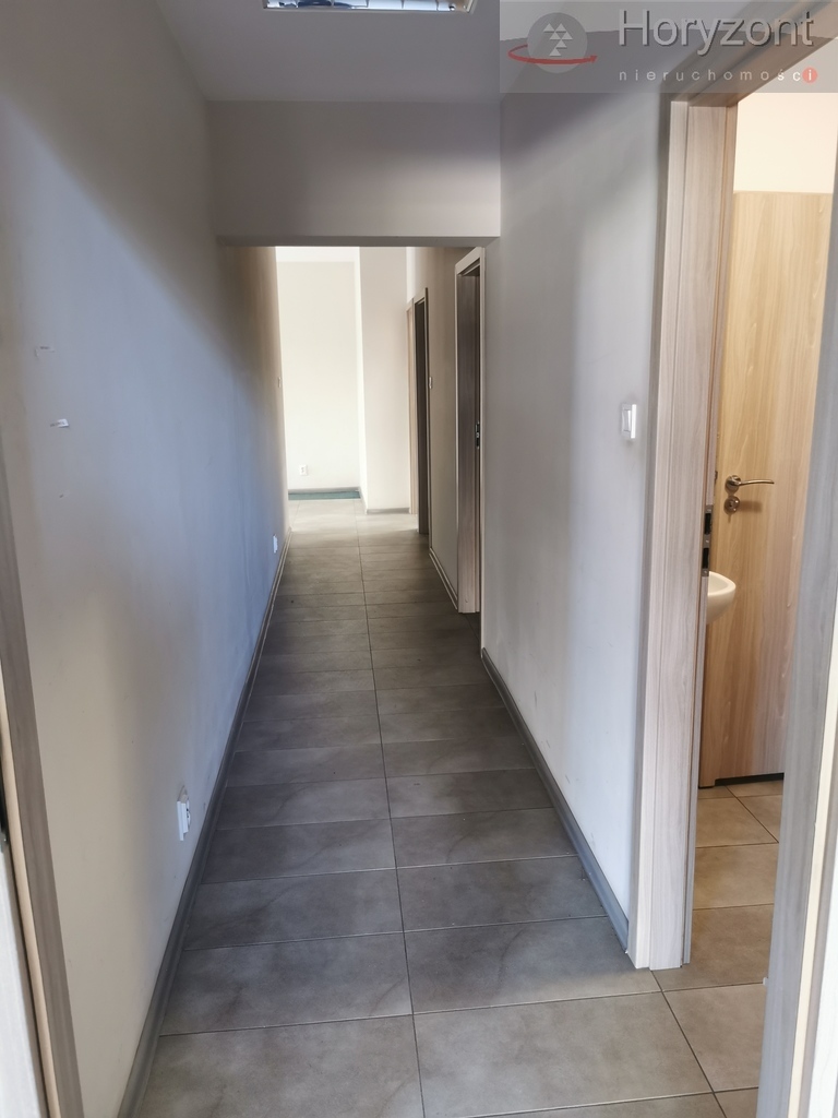 360m2 powierzchni biurowo-sklepowej/magazynowej (15)