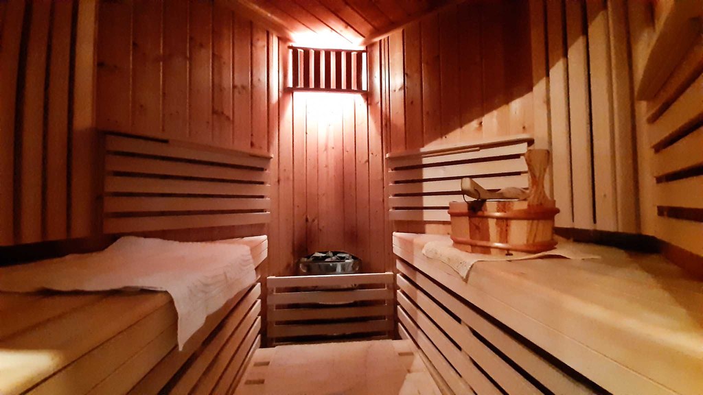 Dom z lokalem gastronomicznym (6)