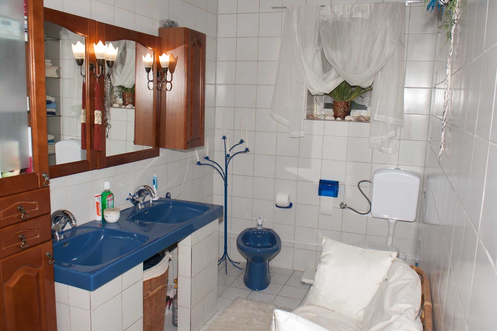 Dom z lokalem gastronomicznym (19)