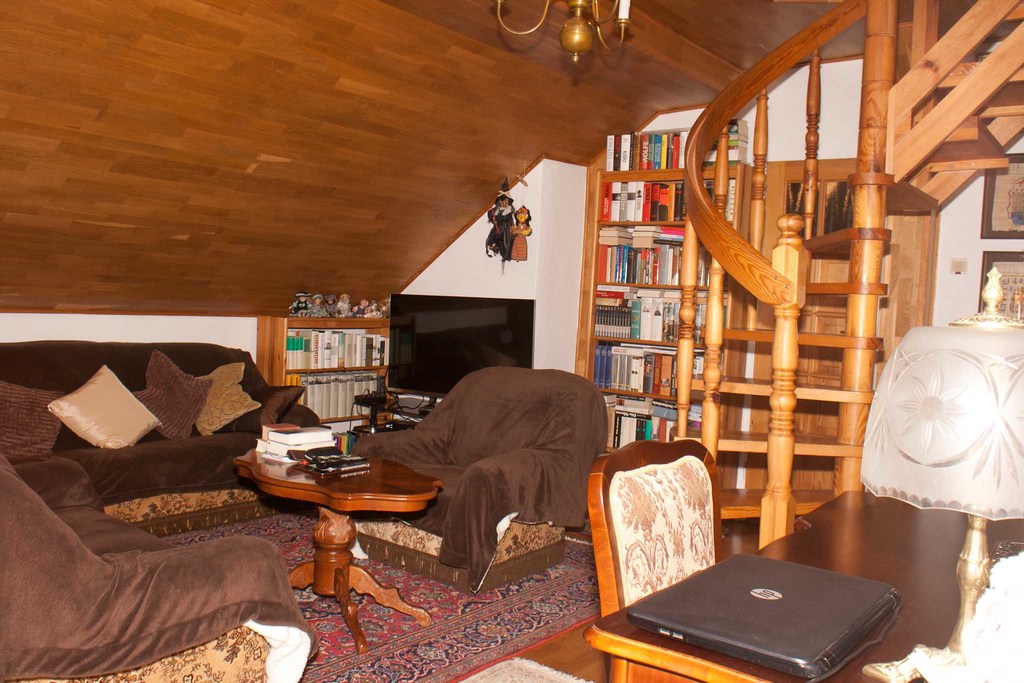 Dom z lokalem gastronomicznym (20)