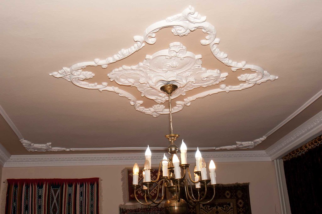 Dom z lokalem gastronomicznym (22)