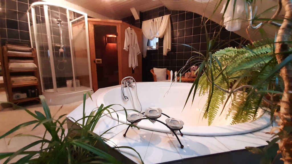 Dom z lokalem gastronomicznym (4)