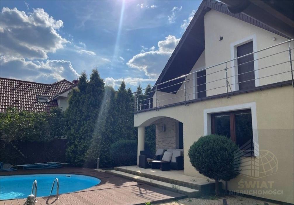 Wolnostojący dom w spokojnej części Mierzyna (1)