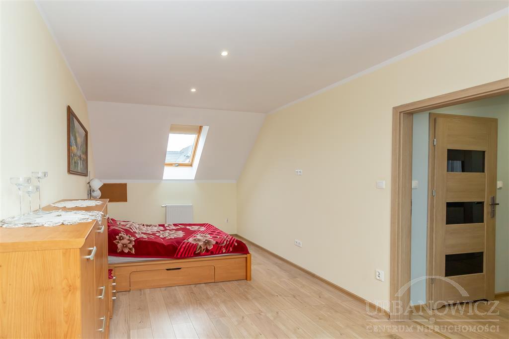 3-pok. mieszkanie z loggią i ogrodem w Darłowie. (11)