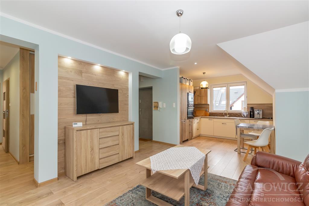 3-pok. mieszkanie z loggią i ogrodem w Darłowie. (4)