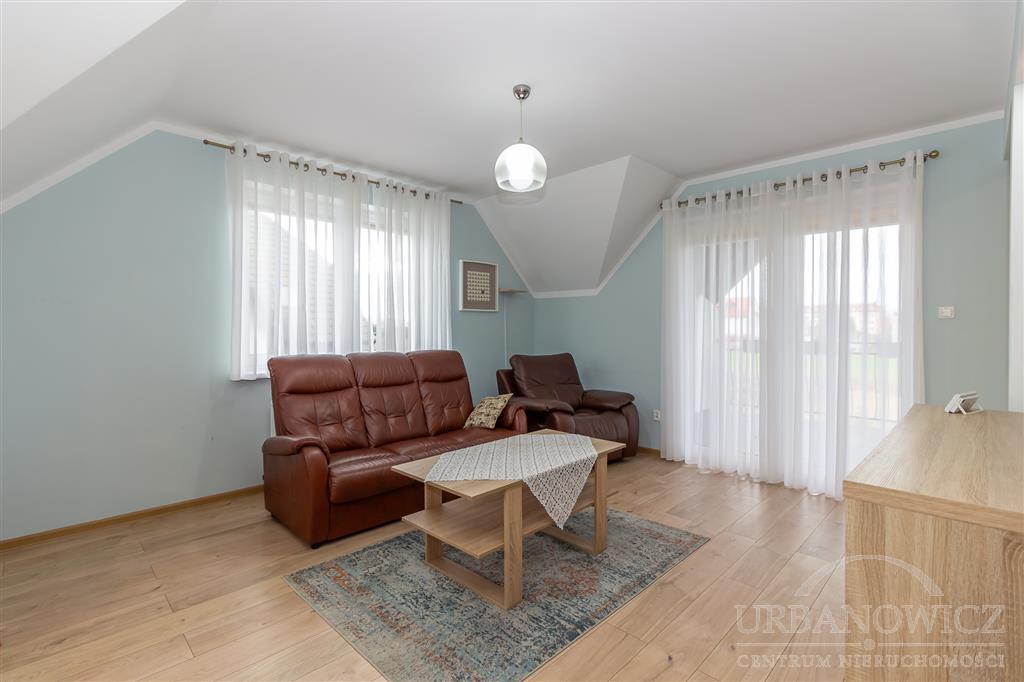 3-pok. mieszkanie z loggią i ogrodem w Darłowie. (6)