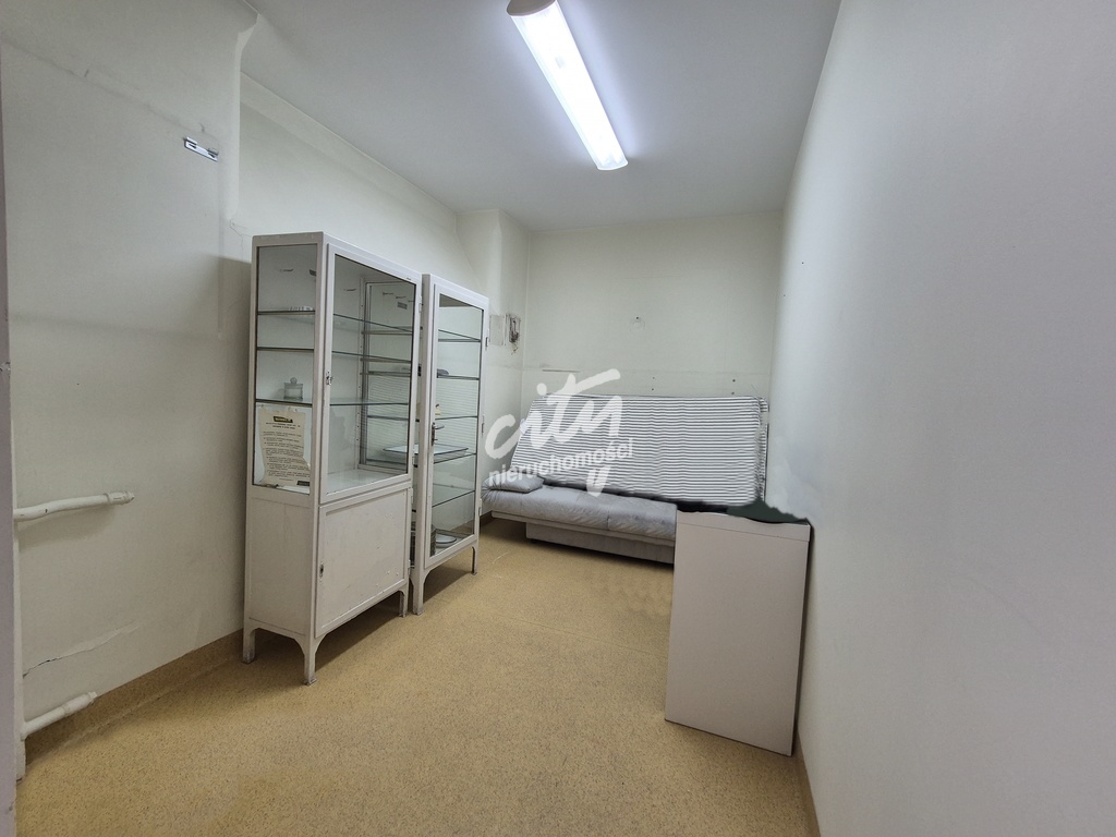 Stare Maisto, lokal do wynajęcia (1)