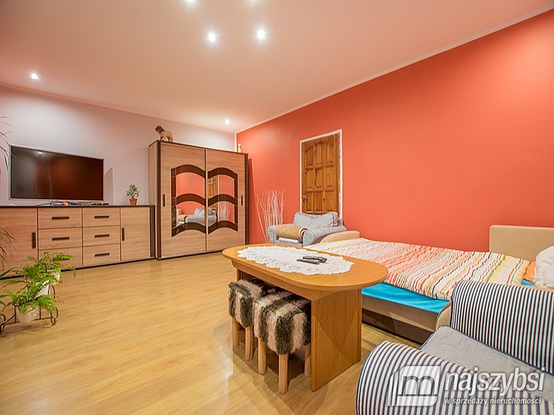 Duży dom z potencjałem (2)