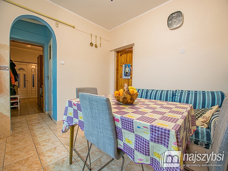 Duży dom z potencjałem (6)