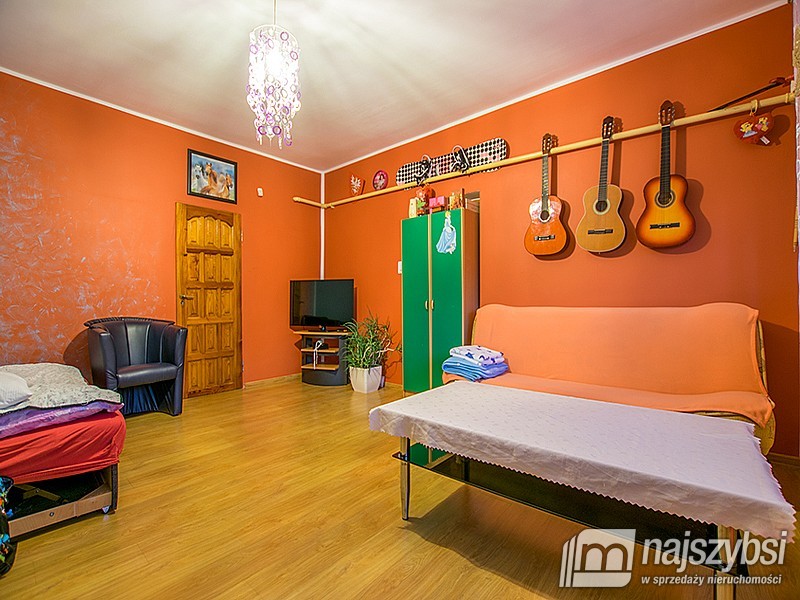 Duży dom z potencjałem (9)