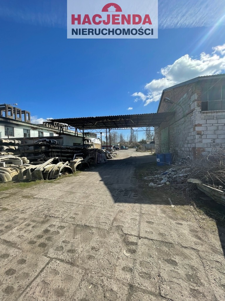 Obiekt, 4,110 m2, Police  (11)