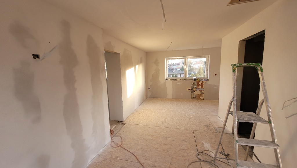 3 pokojowe bezczynszowe, ogród, garaż- do remontu (1)