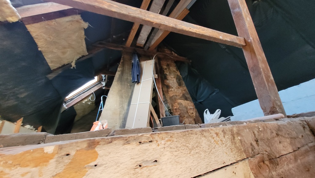 3 pokojowe bezczynszowe, ogród, garaż- do remontu (12)