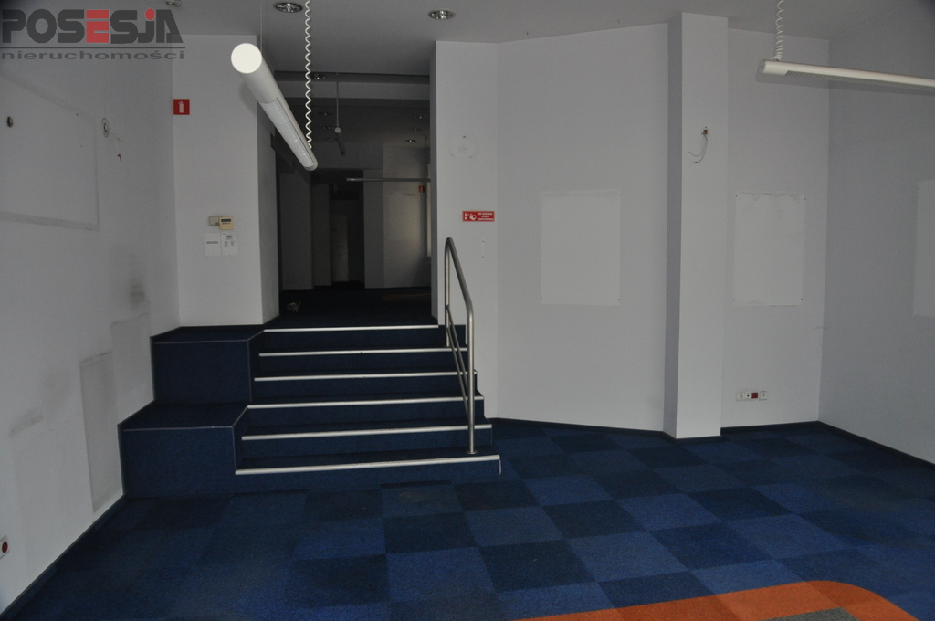 Lokal handlowy-usługowy Centrum 6000zł + vat (2)