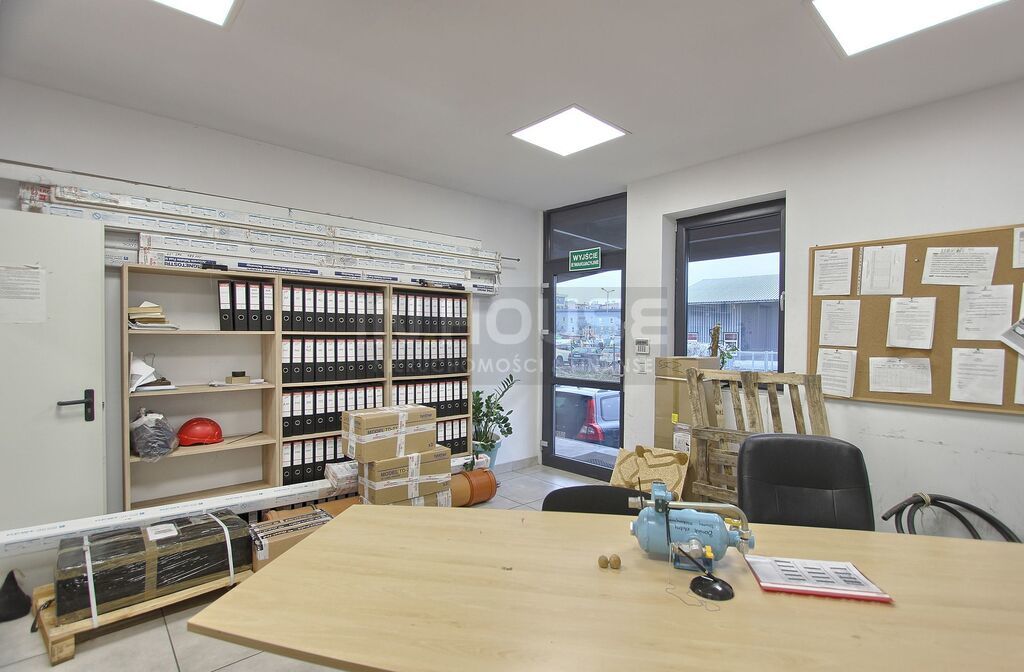 Lokal użytkowy + magazyn w Centrum (7)