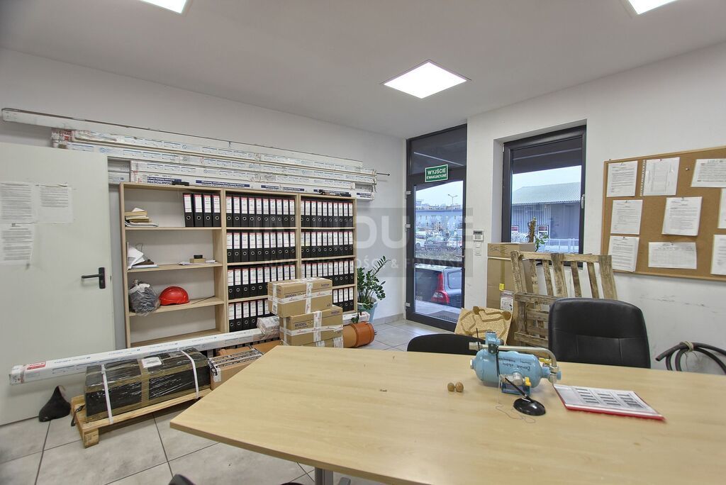 Lokal użytkowy + magazyn w Centrum (4)
