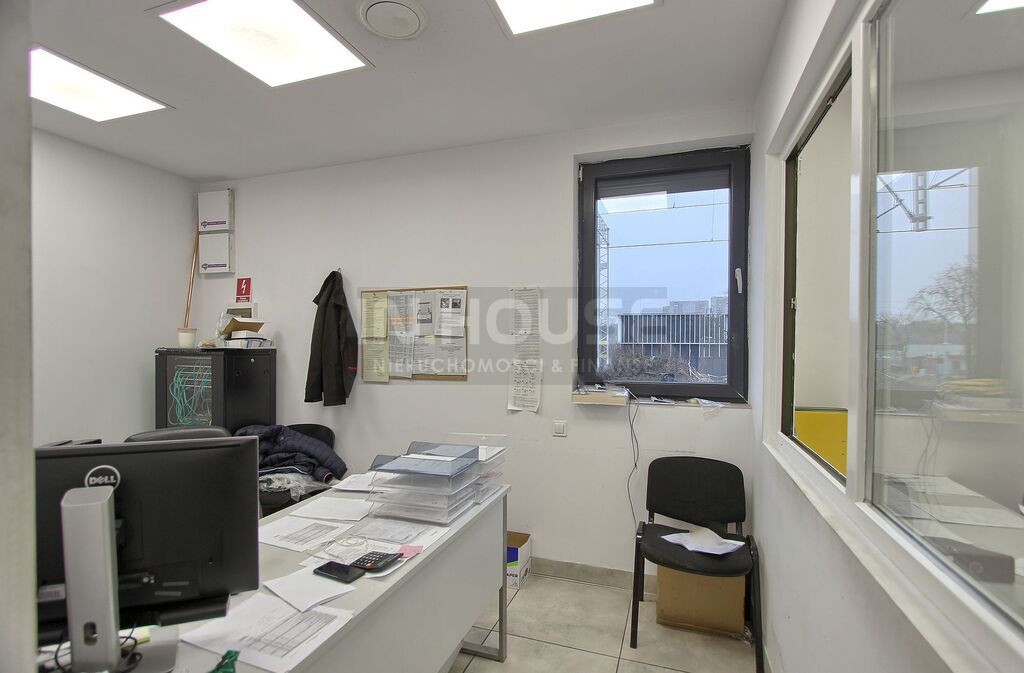 Lokal użytkowy + magazyn w Centrum (11)