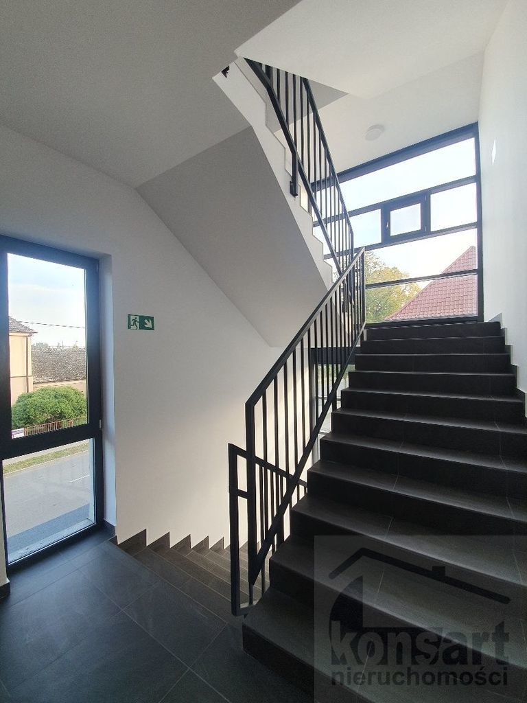 Lokal biurowy w nowym budynku w Dąbiu (16)