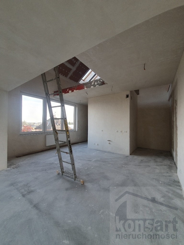 Lokal biurowy z dwoma balkonami w Dąbiu (4)