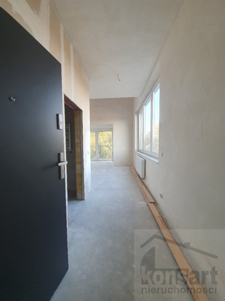 Lokal biurowy z dwoma balkonami w Dąbiu (6)