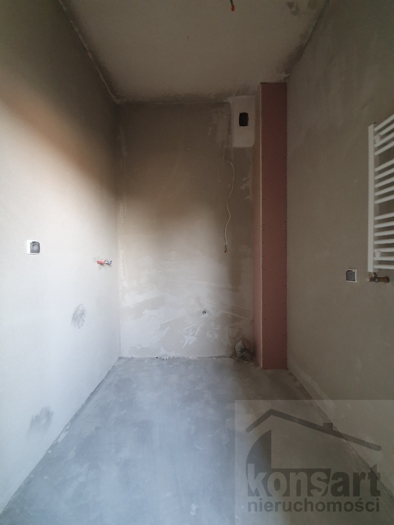 Lokal biurowy z dwoma balkonami w Dąbiu (7)