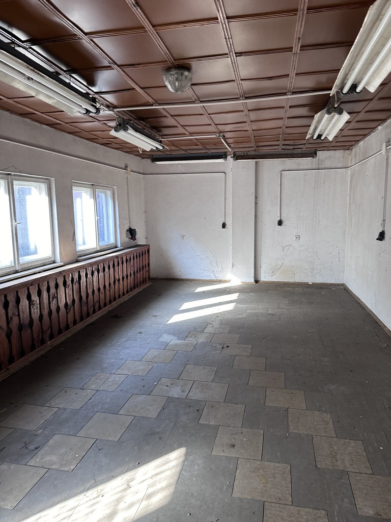 Budynek biurowy ze sklepem  w Trzcińsku Zdroju (20)