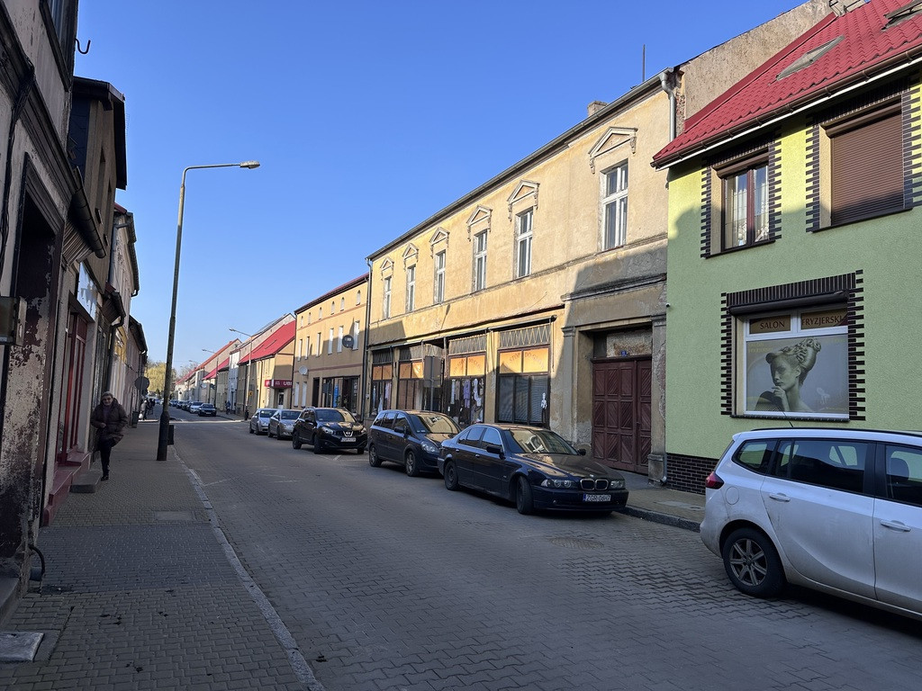 Budynek biurowy ze sklepem  w Trzcińsku Zdroju (1)