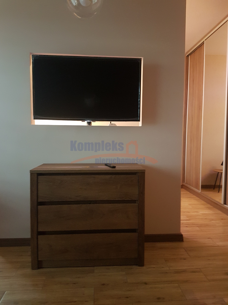 Do sprzedaży 2 pok.konfortowe, balkon -Cukrownia. (18)