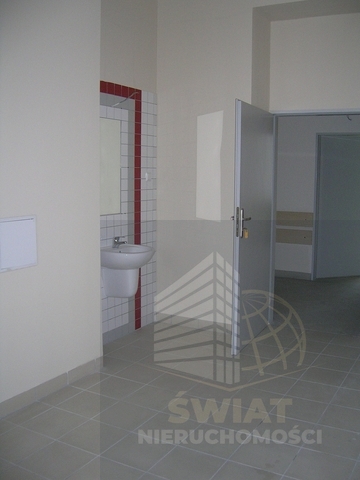 Lokal 110 m2 pod usługi w centrum miasta (5)