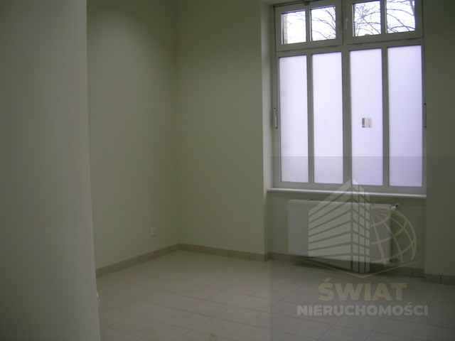 Lokal 110 m2 pod usługi w centrum miasta (4)