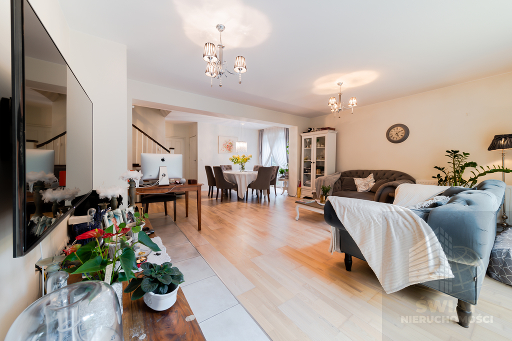 Nieruchomość idealna pod gabinety lub klinikę Osów (10)