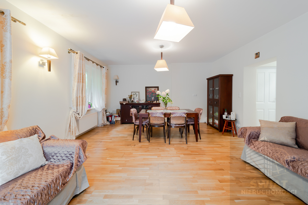 Nieruchomość idealna pod gabinety lub klinikę Osów (30)