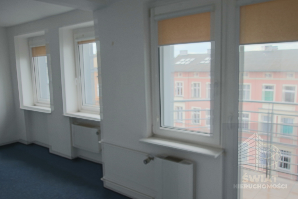 Centrum, lokal biurowy 100m2, cena 2500 netto (5)