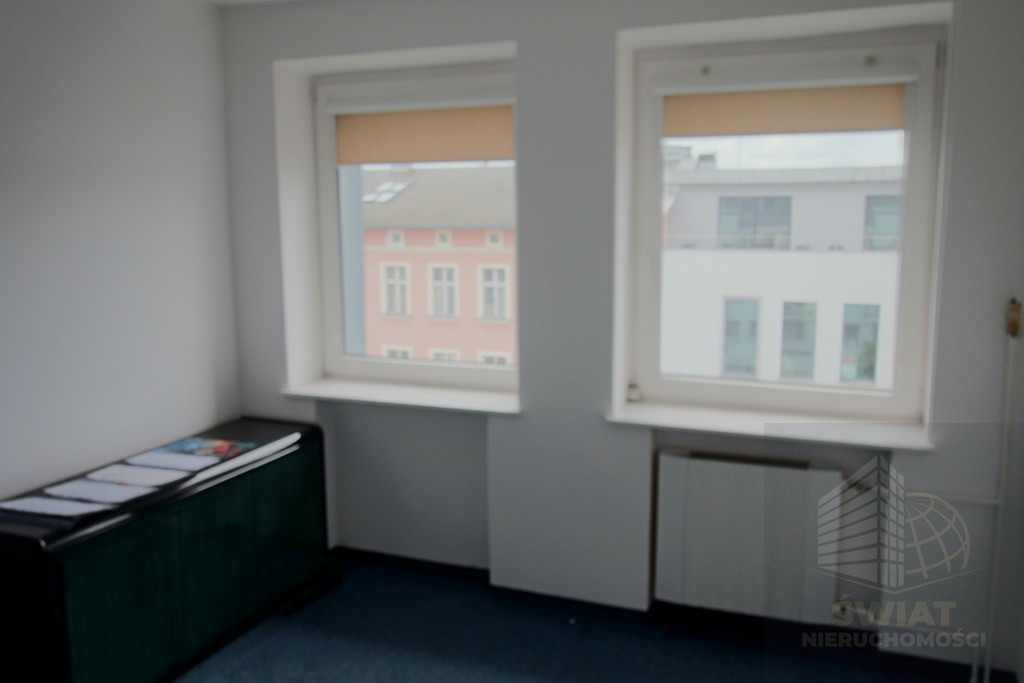 Centrum, lokal biurowy 100m2, cena 2500 netto (2)