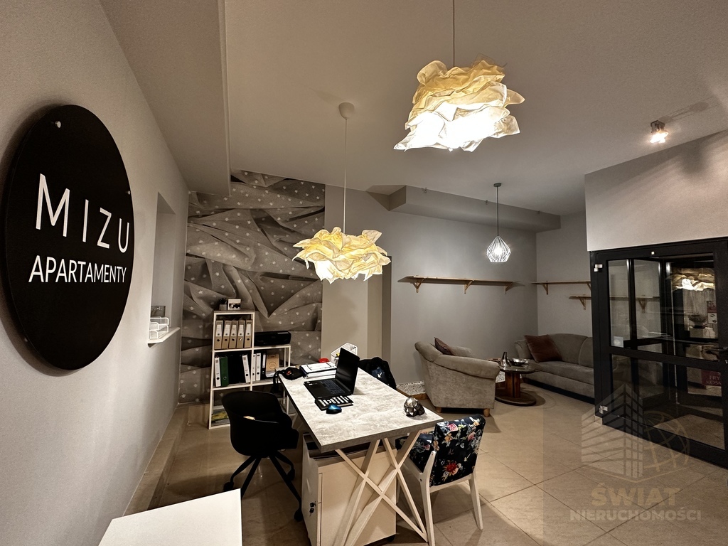 Sprzedam lokal usługowy  47m2 w centrum Kołobrzegu (2)