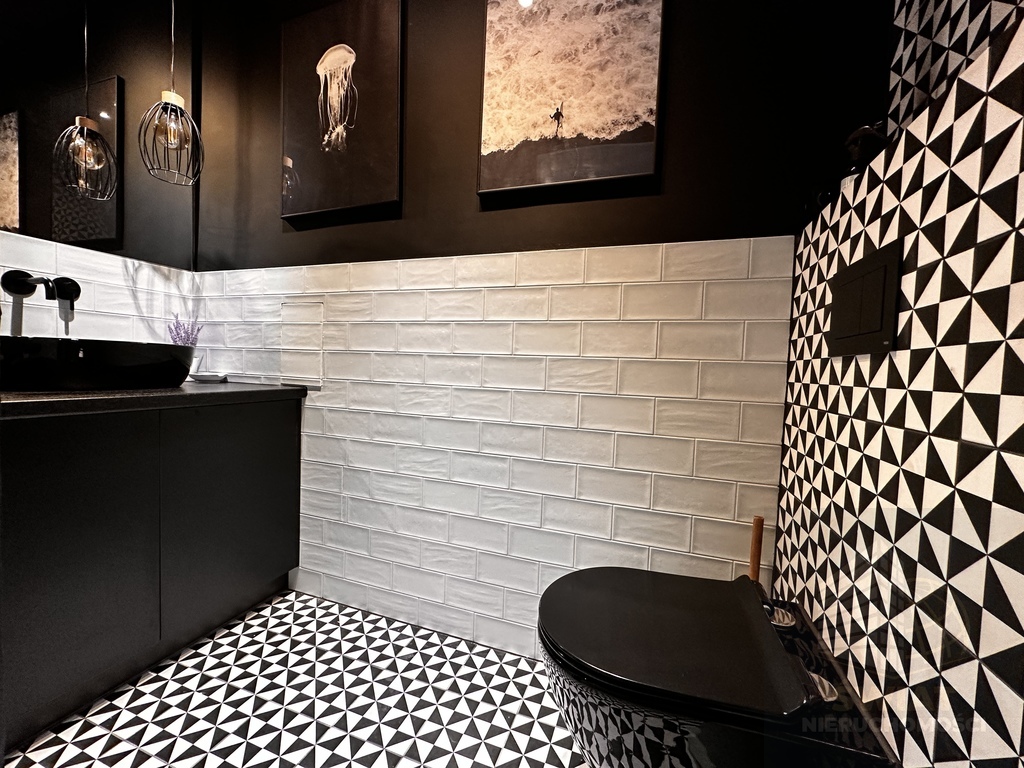 Sprzedam lokal usługowy  47m2 w centrum Kołobrzegu (6)