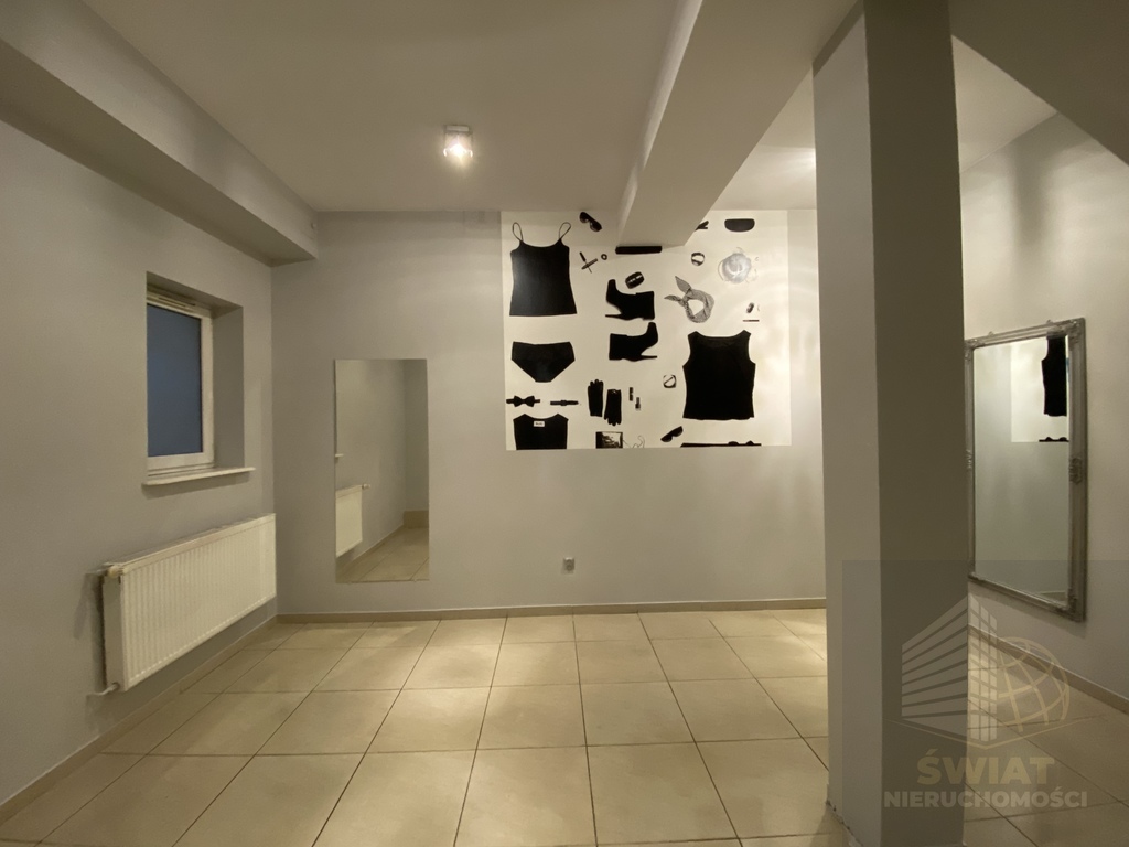 Sprzedam lokal usługowy  47m2 w centrum Kołobrzegu (10)