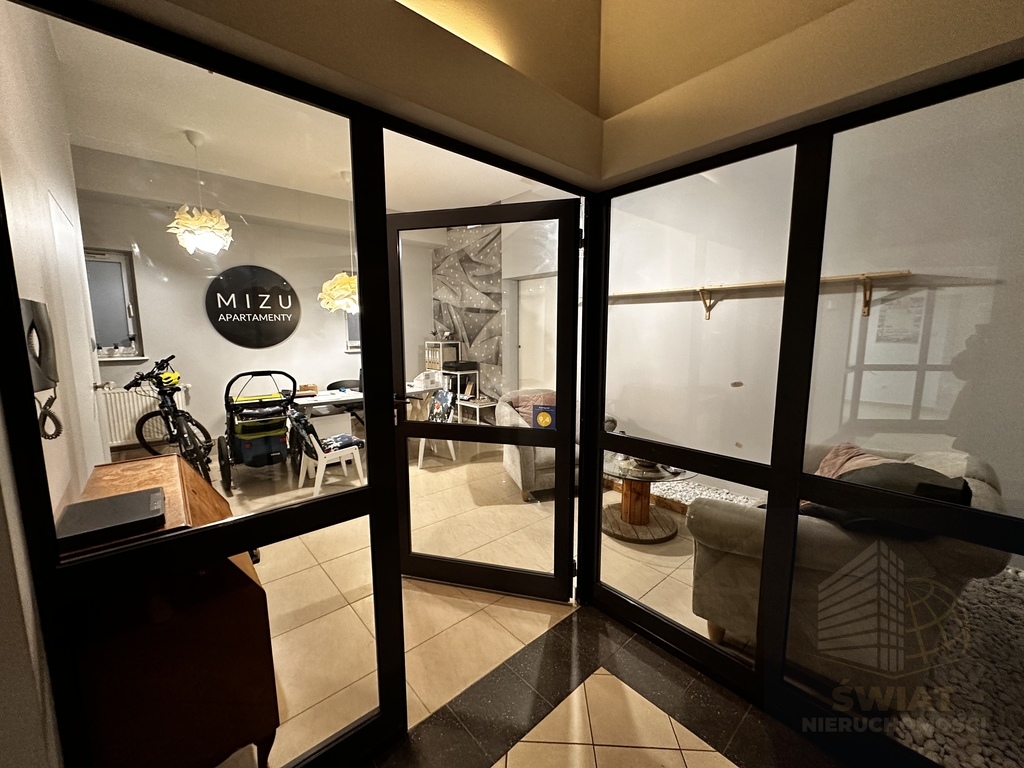 Sprzedam lokal usługowy  47m2 w centrum Kołobrzegu (14)