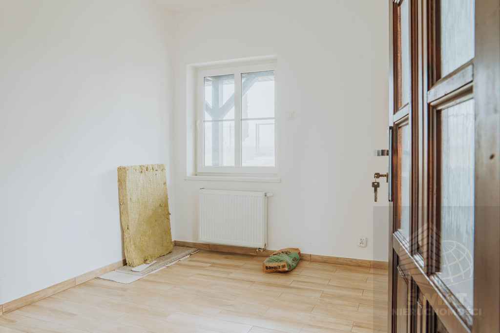 Idealny dom z POTENCJALEM do zamieszkania od zaraz (8)