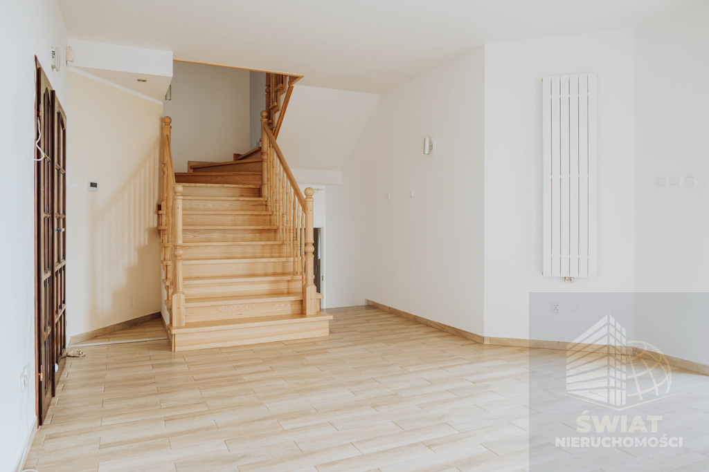 Idealny dom z POTENCJALEM do zamieszkania od zaraz (13)